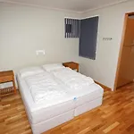 Five-bedroom In 3 *