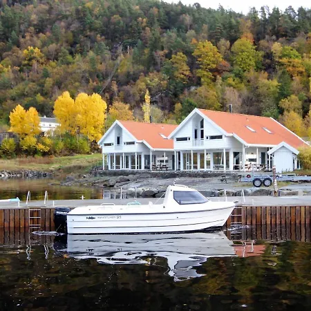 Five-bedroom In 3 * Jelsa