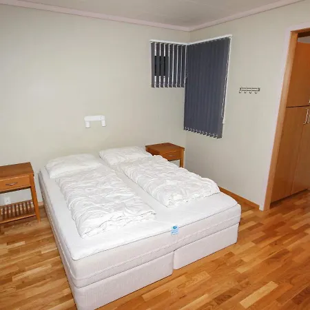 Five-bedroom In 3 *