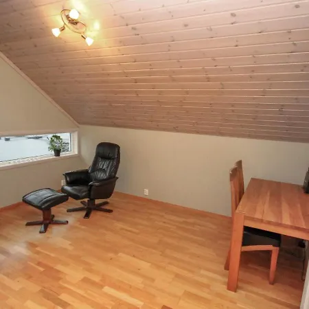 Feriehus Five-bedroom In 3 Jelsa