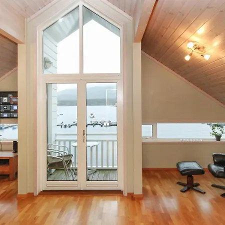 Five-bedroom In 3 *