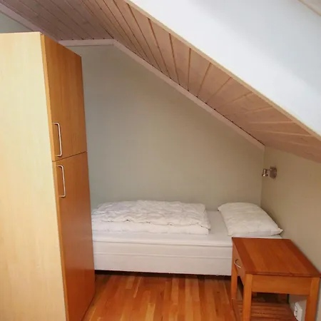 Five-bedroom In 3 *