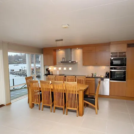 Five-bedroom In 3 * Jelsa