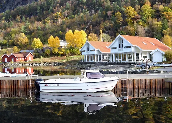 Ferienhaus Five-bedroom In 3 Jelsa