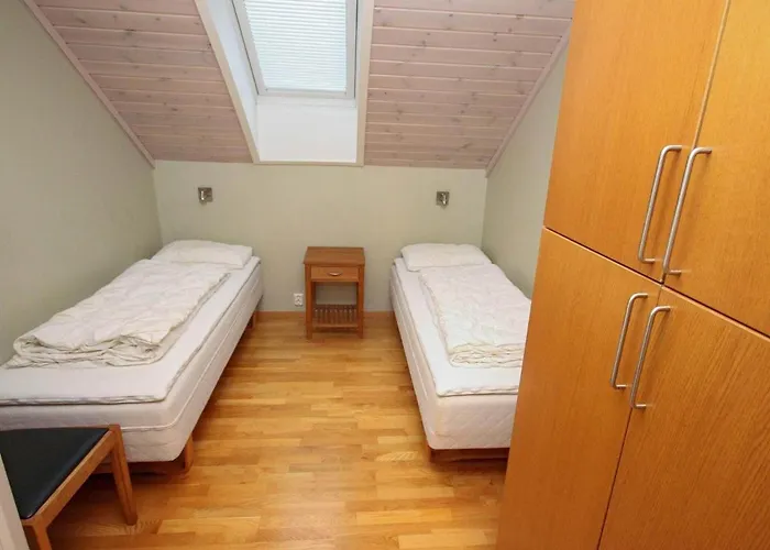 Five-bedroom In 3 *