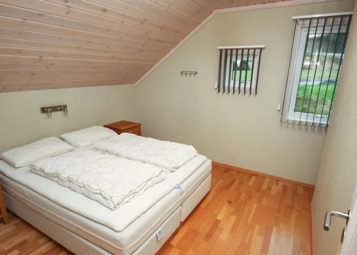 Five-bedroom In 3 *