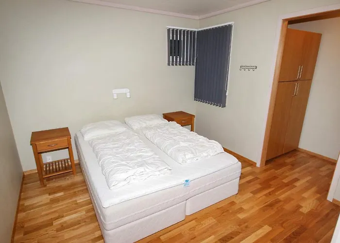 Five-bedroom In 3 *