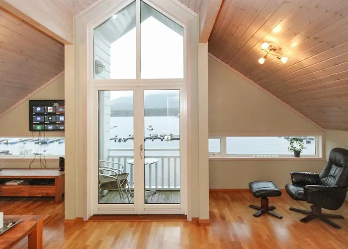 Five-bedroom In 3 *