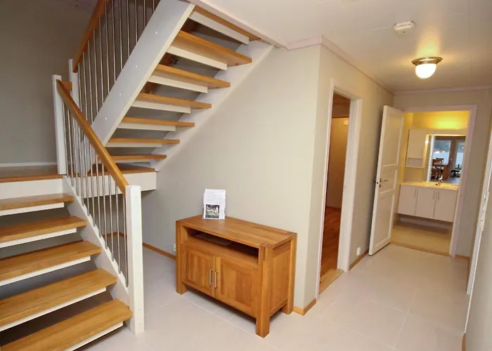 Five-bedroom In 3 Ferienhaus Jelsa