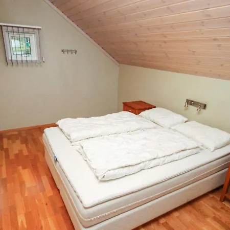 Prázdninový dům Five-bedroom In 3 *